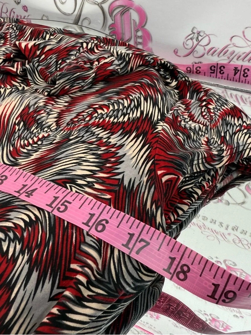 Melanie Lyne Short Sleeve Tee Shirt Top wavy pattern with Red, Black & Cream - Picture 8 of 9